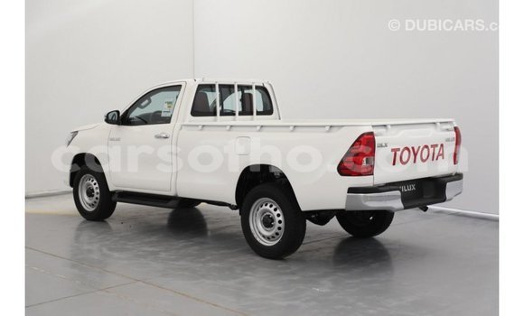 Acheter Import Voiture Toyota Hilux Blanc à Import - Dubai, Maseru Acheter Import Voiture Toyota Hilux Blanc à Import - Dubai, Maseru