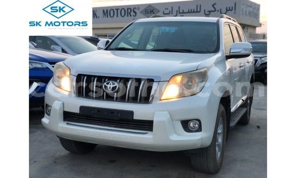 Acheter Import Voiture Toyota Prado Blanc à Import - Dubai, Maseru Acheter Import Voiture Toyota Prado Blanc à Import - Dubai, Maseru