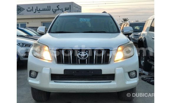 Acheter Import Voiture Toyota Prado Blanc à Import - Dubai, Maseru Acheter Import Voiture Toyota Prado Blanc à Import - Dubai, Maseru