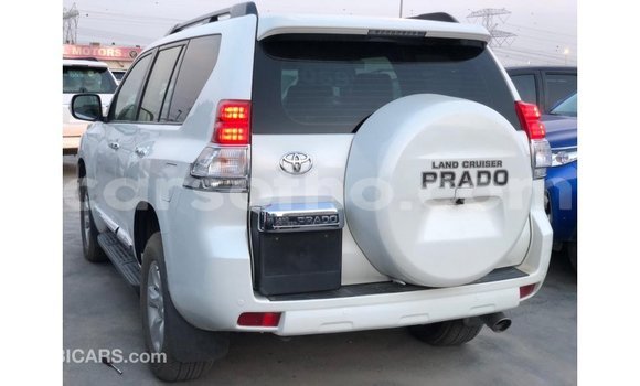 Acheter Import Voiture Toyota Prado Blanc à Import - Dubai, Maseru Acheter Import Voiture Toyota Prado Blanc à Import - Dubai, Maseru