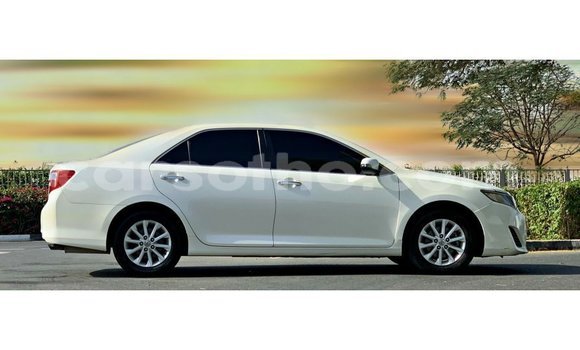 Buy Import Toyota Camry White Car in Import - Dubai in Maseru Buy Import Toyota Camry White Car in Import - Dubai in Maseru