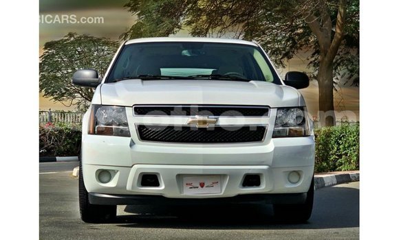 Sayi Imported Chevrolet Tahoe White Mota in Import - Dubai a Maseru Sayi Imported Chevrolet Tahoe White Mota in Import - Dubai a Maseru