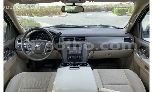 Sayi Imported Chevrolet Tahoe White Mota in Import - Dubai a Maseru Sayi Imported Chevrolet Tahoe White Mota in Import - Dubai a Maseru