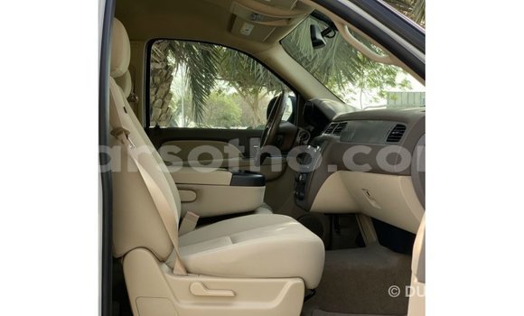 Sayi Imported Chevrolet Tahoe White Mota in Import - Dubai a Maseru Sayi Imported Chevrolet Tahoe White Mota in Import - Dubai a Maseru