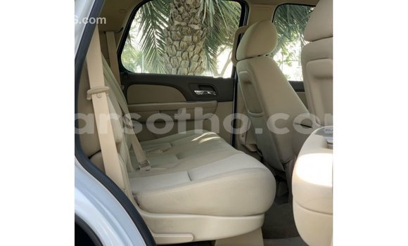Sayi Imported Chevrolet Tahoe White Mota in Import - Dubai a Maseru Sayi Imported Chevrolet Tahoe White Mota in Import - Dubai a Maseru