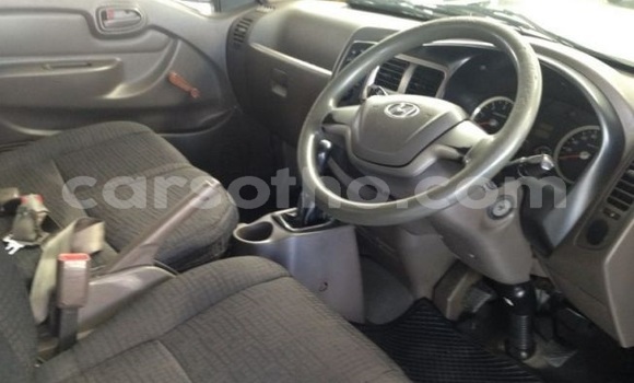 Acheter Occasion Voiture Hyundai H1 Blanc à Peka, Leribe Acheter Occasion Voiture Hyundai H1 Blanc à Peka, Leribe