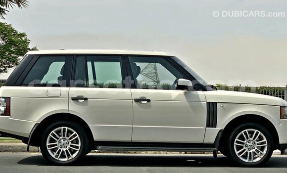 Sayi Imported Land Rover Range Rover White Mota in Import - Dubai a Maseru Sayi Imported Land Rover Range Rover White Mota in Import - Dubai a Maseru