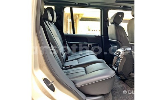 Sayi Imported Land Rover Range Rover White Mota in Import - Dubai a Maseru Sayi Imported Land Rover Range Rover White Mota in Import - Dubai a Maseru