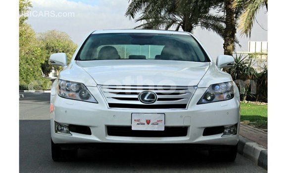 Sayi Imported Lexus LS White Mota in Import - Dubai a Maseru Sayi Imported Lexus LS White Mota in Import - Dubai a Maseru