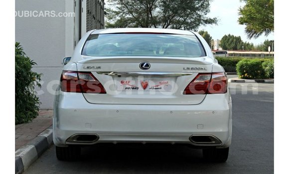 Sayi Imported Lexus LS White Mota in Import - Dubai a Maseru Sayi Imported Lexus LS White Mota in Import - Dubai a Maseru