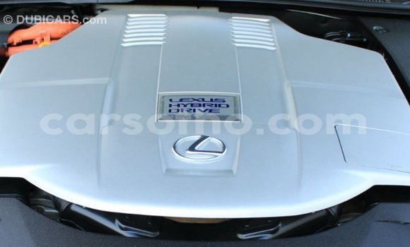 Sayi Imported Lexus LS White Mota in Import - Dubai a Maseru Sayi Imported Lexus LS White Mota in Import - Dubai a Maseru