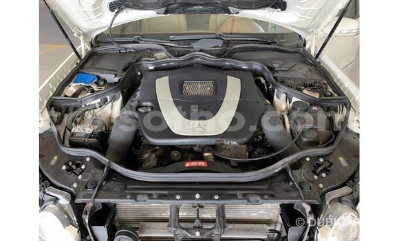 Sayi Imported Mercedes-Benz 200 White Mota in Import - Dubai a Maseru Sayi Imported Mercedes-Benz 200 White Mota in Import - Dubai a Maseru