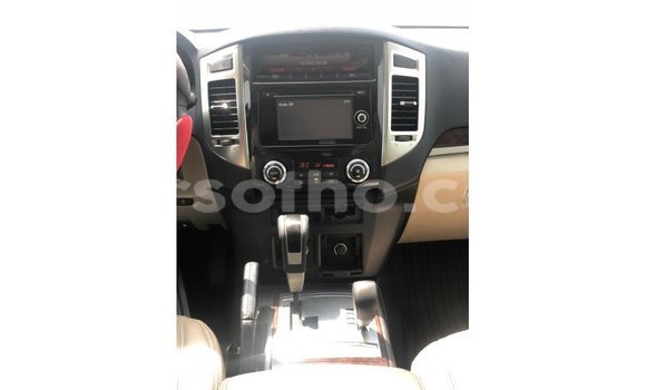 Sayi Imported Mitsubishi Pajero Red Mota in Import - Dubai a Maseru Sayi Imported Mitsubishi Pajero Red Mota in Import - Dubai a Maseru