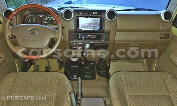 Sayi Imported Toyota Land Cruiser Beige Mota in Import - Dubai a Maseru Sayi Imported Toyota Land Cruiser Beige Mota in Import - Dubai a Maseru