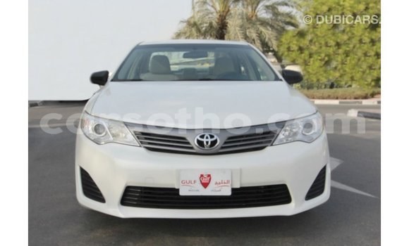 Sayi Imported Toyota Camry White Mota in Import - Dubai a Maseru Sayi Imported Toyota Camry White Mota in Import - Dubai a Maseru
