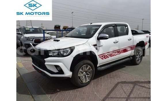 Sayi Imported Toyota Hilux White Mota in Import - Dubai a Maseru Sayi Imported Toyota Hilux White Mota in Import - Dubai a Maseru
