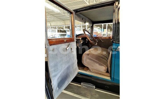 Sayi Imported Buick Electra Blue Mota in Import - Dubai a Maseru Sayi Imported Buick Electra Blue Mota in Import - Dubai a Maseru