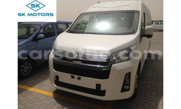 Sayi Imported Toyota Hiace White Mota in Import - Dubai a Maseru Sayi Imported Toyota Hiace White Mota in Import - Dubai a Maseru