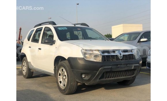 اشتري Imported Renault Duster White سيارة في Import - Dubai في Maseru اشتري Imported Renault Duster White سيارة في Import - Dubai في Maseru