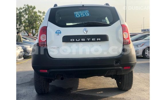 اشتري Imported Renault Duster White سيارة في Import - Dubai في Maseru اشتري Imported Renault Duster White سيارة في Import - Dubai في Maseru