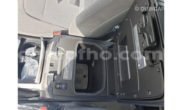 Sayi Imported Toyota Land Cruiser Black Mota in Import - Dubai a Maseru Sayi Imported Toyota Land Cruiser Black Mota in Import - Dubai a Maseru