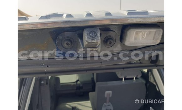 Sayi Imported Toyota Land Cruiser Black Mota in Import - Dubai a Maseru Sayi Imported Toyota Land Cruiser Black Mota in Import - Dubai a Maseru