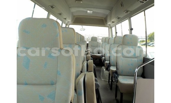 اشتري Imported Toyota Coaster White سيارة في Import - Dubai في Maseru اشتري Imported Toyota Coaster White سيارة في Import - Dubai في Maseru
