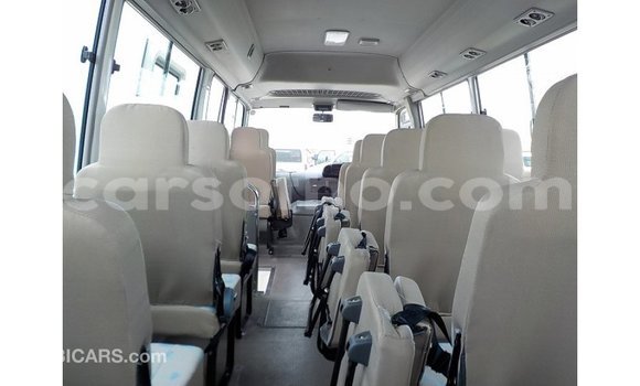 اشتري Imported Toyota Coaster White سيارة في Import - Dubai في Maseru اشتري Imported Toyota Coaster White سيارة في Import - Dubai في Maseru