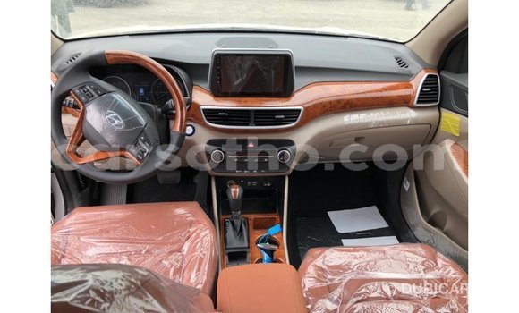 Acheter Import Voiture Hyundai Tucson Blanc à Import - Dubai, Maseru Acheter Import Voiture Hyundai Tucson Blanc à Import - Dubai, Maseru
