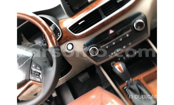 Acheter Import Voiture Hyundai Tucson Blanc à Import - Dubai, Maseru Acheter Import Voiture Hyundai Tucson Blanc à Import - Dubai, Maseru