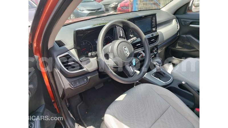 Big with watermark kia carens maseru import dubai 19142