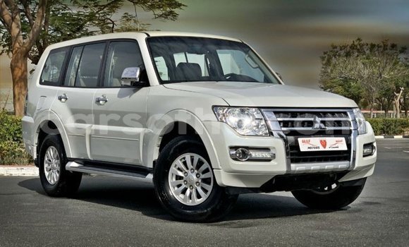 Buy Import Mitsubishi Pajero White Car in Import - Dubai in Maseru Buy Import Mitsubishi Pajero White Car in Import - Dubai in Maseru