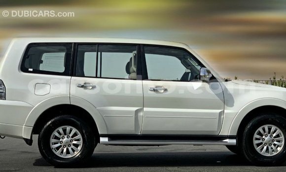 Buy Import Mitsubishi Pajero White Car in Import - Dubai in Maseru Buy Import Mitsubishi Pajero White Car in Import - Dubai in Maseru