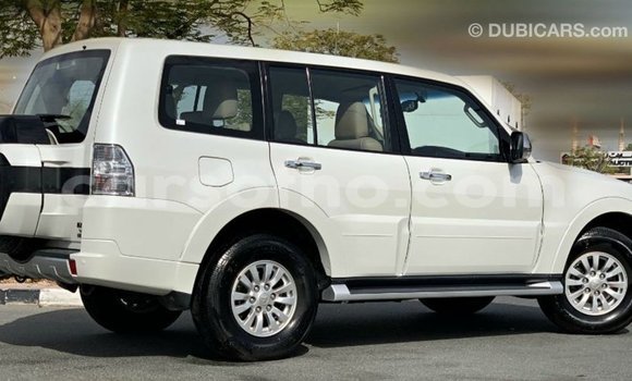 Buy Import Mitsubishi Pajero White Car in Import - Dubai in Maseru Buy Import Mitsubishi Pajero White Car in Import - Dubai in Maseru