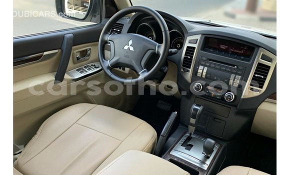 Buy Import Mitsubishi Pajero White Car in Import - Dubai in Maseru Buy Import Mitsubishi Pajero White Car in Import - Dubai in Maseru