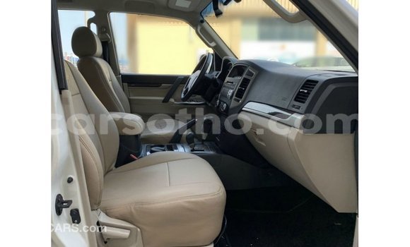 Buy Import Mitsubishi Pajero White Car in Import - Dubai in Maseru Buy Import Mitsubishi Pajero White Car in Import - Dubai in Maseru