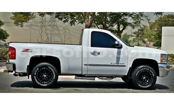 Buy Import Chevrolet Silverado White Car in Import - Dubai in Maseru Buy Import Chevrolet Silverado White Car in Import - Dubai in Maseru