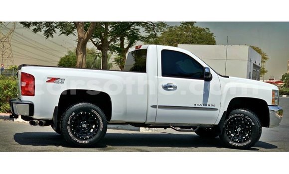 Buy Import Chevrolet Silverado White Car in Import - Dubai in Maseru Buy Import Chevrolet Silverado White Car in Import - Dubai in Maseru