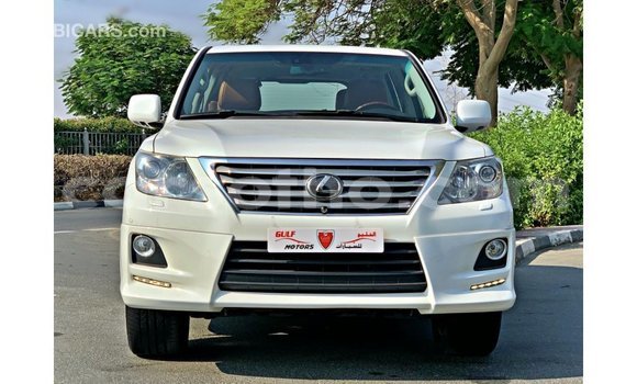 Sayi Imported Lexus LX White Mota in Import - Dubai a Maseru Sayi Imported Lexus LX White Mota in Import - Dubai a Maseru