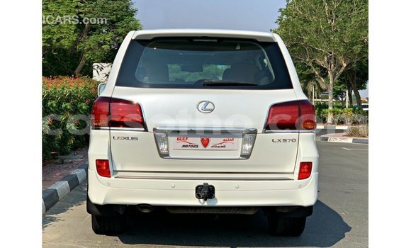 Sayi Imported Lexus LX White Mota in Import - Dubai a Maseru Sayi Imported Lexus LX White Mota in Import - Dubai a Maseru