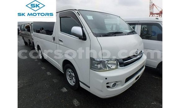 اشتري Imported Toyota Regius White سيارة في Import - Dubai في Maseru اشتري Imported Toyota Regius White سيارة في Import - Dubai في Maseru