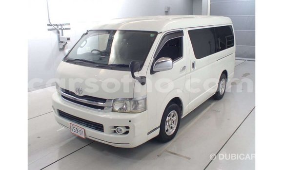 اشتري Imported Toyota Regius White سيارة في Import - Dubai في Maseru اشتري Imported Toyota Regius White سيارة في Import - Dubai في Maseru