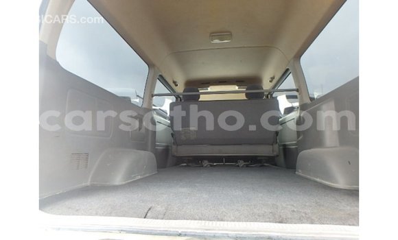 اشتري Imported Toyota Regius White سيارة في Import - Dubai في Maseru اشتري Imported Toyota Regius White سيارة في Import - Dubai في Maseru