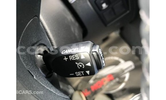 اشتري Imported Toyota Land Cruiser White سيارة في Import - Dubai في Maseru اشتري Imported Toyota Land Cruiser White سيارة في Import - Dubai في Maseru