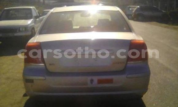 Sayi Na hannu Toyota Avensis Silver Mota in Maseru a Maseru Sayi Na hannu Toyota Avensis Silver Mota in Maseru a Maseru