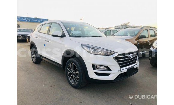 Sayi Imported Hyundai Tucson White Mota in Import - Dubai a Maseru Sayi Imported Hyundai Tucson White Mota in Import - Dubai a Maseru