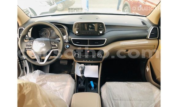 Sayi Imported Hyundai Tucson White Mota in Import - Dubai a Maseru Sayi Imported Hyundai Tucson White Mota in Import - Dubai a Maseru