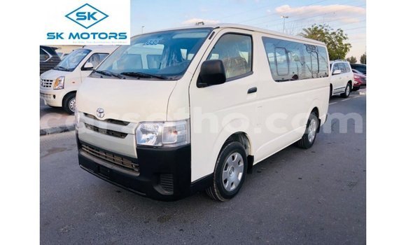 Sayi Imported Toyota Hiace White Mota in Import - Dubai a Maseru Sayi Imported Toyota Hiace White Mota in Import - Dubai a Maseru