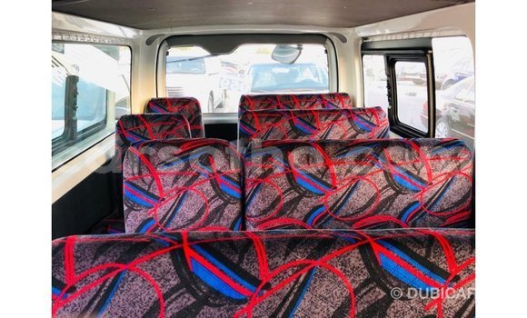 Sayi Imported Toyota Hiace White Mota in Import - Dubai a Maseru Sayi Imported Toyota Hiace White Mota in Import - Dubai a Maseru