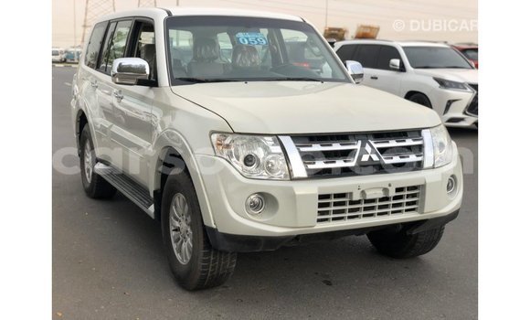 Sayi Imported Mitsubishi Pajero White Mota in Import - Dubai a Maseru Sayi Imported Mitsubishi Pajero White Mota in Import - Dubai a Maseru